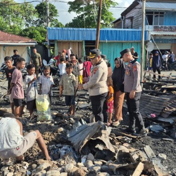 Kapolres SBT Turun Langsung Tinjau Lokasi Bekas Kebakaran di Kota Bula