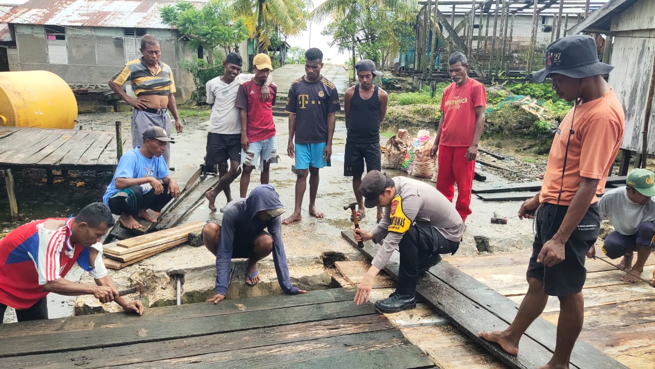 BHABINKAMTIBMAS DESA KOLAMAR BERSAMA WARGA BINAAN, GOTONG ROYONG PENGERJAAN GORONG - GORONG