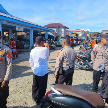 Polsek Salahutu Gelar Patroli Dialogis, Ajak Warga Aktif Jaga Kamtibmas