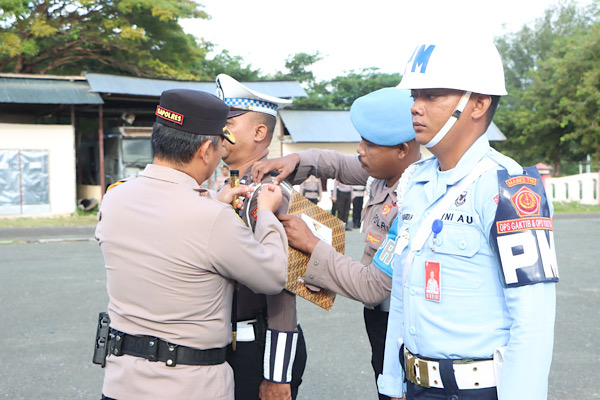 Polres Kepulauan Tanimbar menggelar Apel gelar Pasukan Ops Simpatik Salawaku 2025
