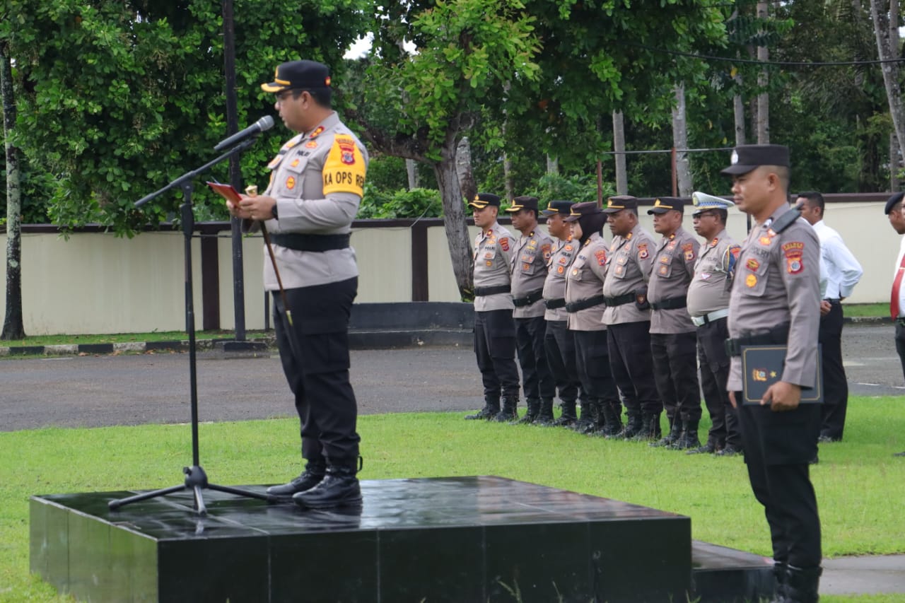 Polres SBT Laksanakan Apel Gelar Pasukan Operasi Simpatik Salawaku 2025