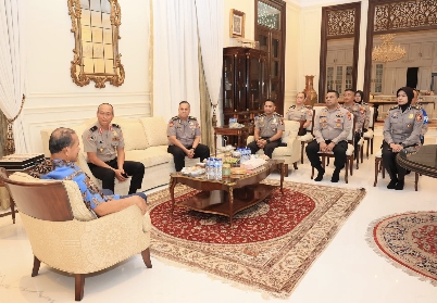 Dalam Rangka HUT Bhayangkara ke-79, Tim Mabes Polri Lakukan Anjangsana ke Mantan Kapolri Jenderal (Purn) Drs. Badrodin Haiti