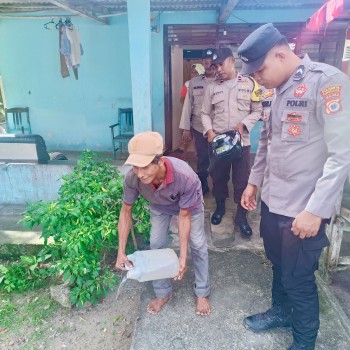 Razia Miras di Negeri Kilang, Polisi Temukan dan Musnahkan  Sopi