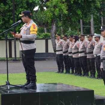 Polres SBT Laksanakan Apel Gelar Pasukan Operasi Simpatik Salawaku 2025