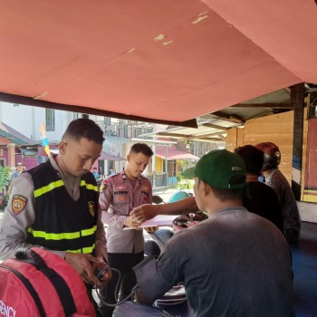 Polres Buru Selatan Gelar Bakti Kesehatan Dalam Rangka Hari Bhayangkara Ke-79 Sasaran Pengemudi Ojek Dan Masyarakat Umum