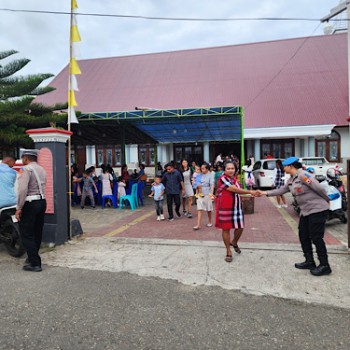 Amankan Ibadah Minggu, Polwan Polres Kepulauan Tanimbar terjun ke sejumlah Gereja