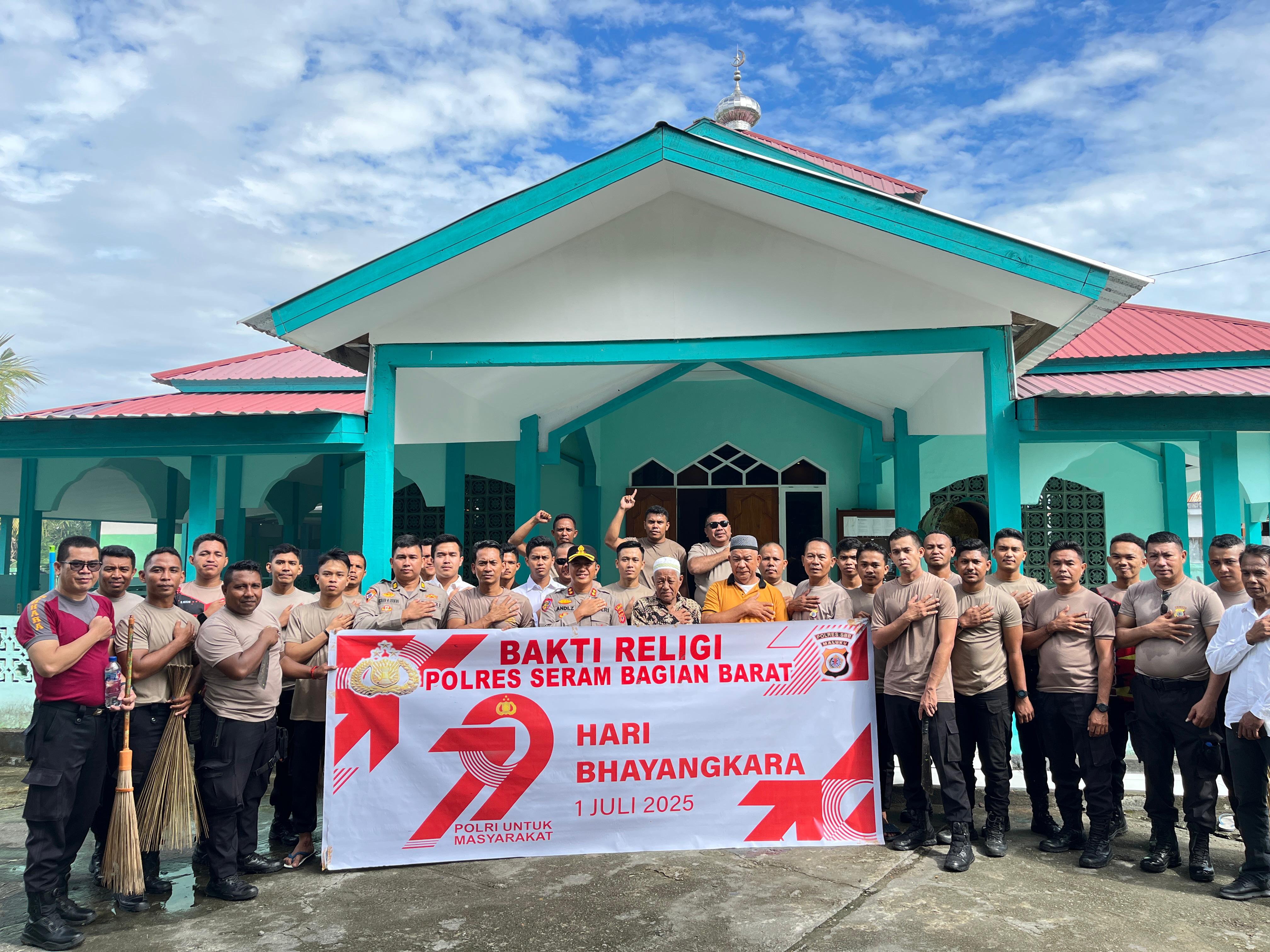 Polres SBB Gelar Bakti Religi Sambut Hari Bhayangkara ke-79