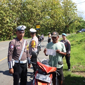 Dorong tertib berlalu lintas, Polres Kepulauan Tanimbar gelar Operasi Simpatik Salawaku 2025 hari ke-4