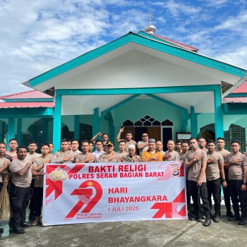 Polres SBB Gelar Bakti Religi Sambut Hari Bhayangkara ke-79