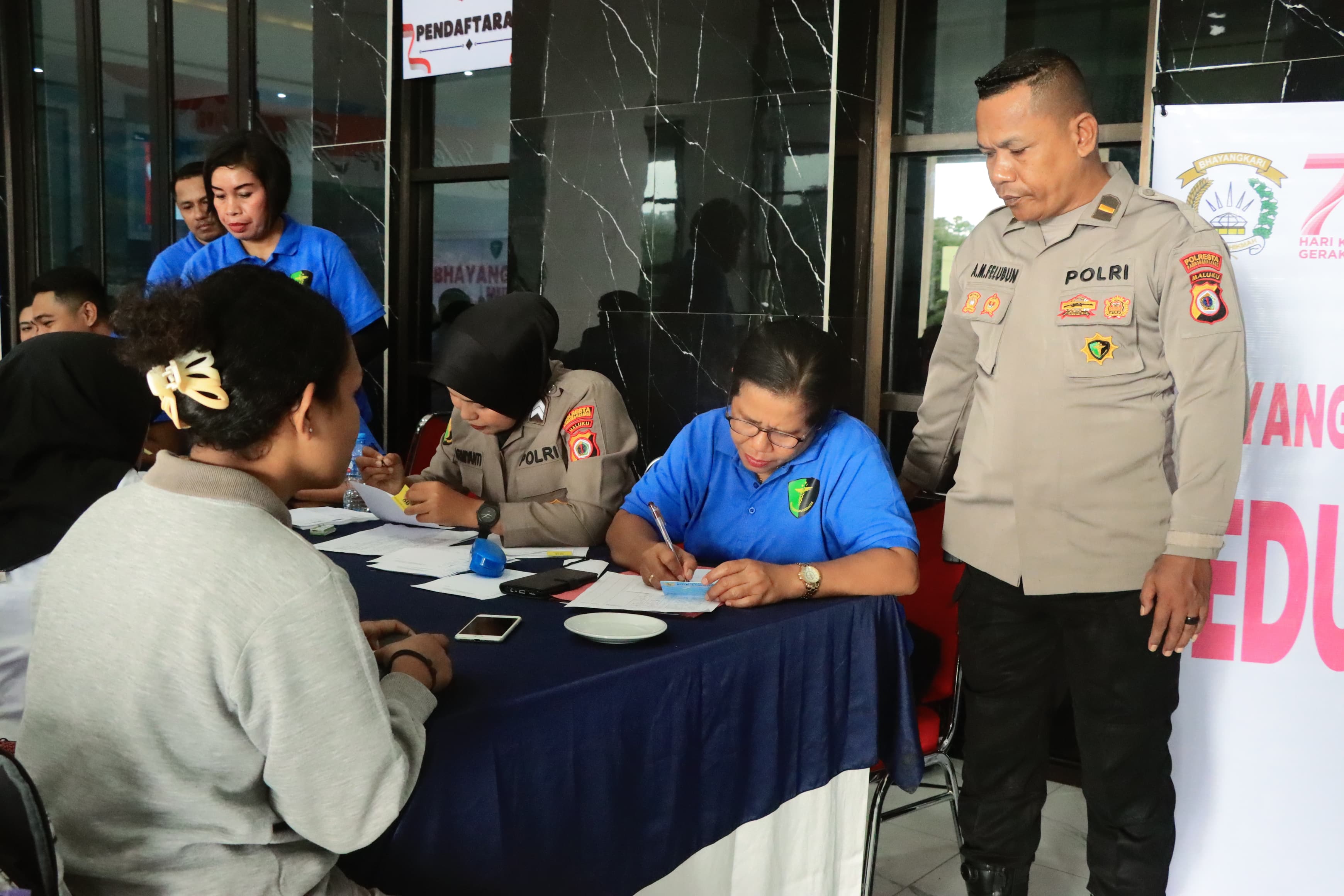 Jelang Hari Bhayangkara ke 79 Polda Maluku Gelar Bersama Polresta Ambon Laksanakan Bakti Kesehatan Gratis untuk Masyarakat