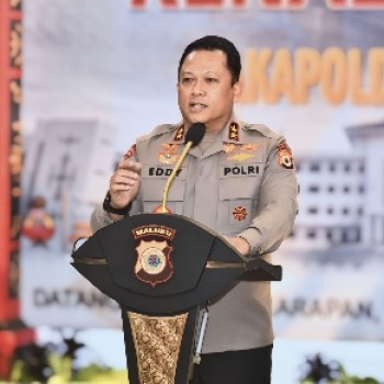 Kapolda Maluku Pimpin Acara Kenal Pamit Wakapolda: Wujud Penghormatan dan Estafet Kepemimpinan Polri