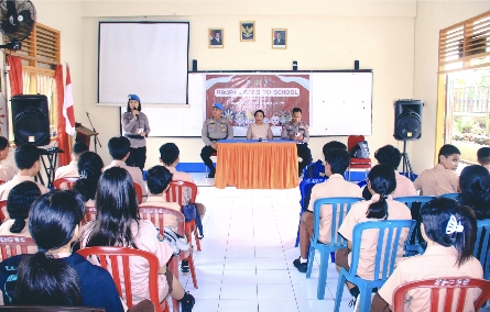 Jelang HUT Ke-79 Bhayangkara Propam Polda Maluku Goes To School, Edukasi Pentingnya Berlalulintas Sejak Dini