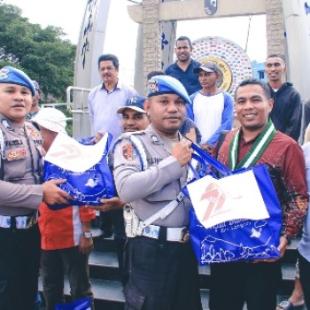 Polda Maluku Salurkan Bansos Kepada Sejumlah Elemen Masyarakat