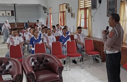 Jelang HUT Bhayangkara Personel Ops Simpatik Salawaku Beri Penyuluhan Tertib Berlalulintas di Sekolah