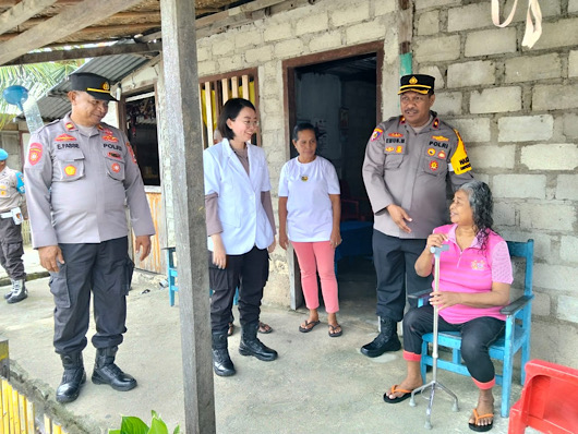 Jelang Hari Bhayangkara ke-79, Polres Kepulauan Tanimbar salurkan bantuan sosial bagi Disabilitas dan Lansia
