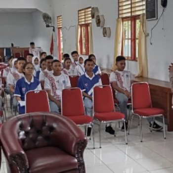 Jelang HUT Bhayangkara Personel Ops Simpatik Salawaku Beri Penyuluhan Tertib Berlalulintas di Sekolah
