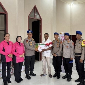 Ditpolairud Polda Maluku Salurkan Bantuan Kepada Masyarakat Nelayan Sambut Hari Bhayangkara