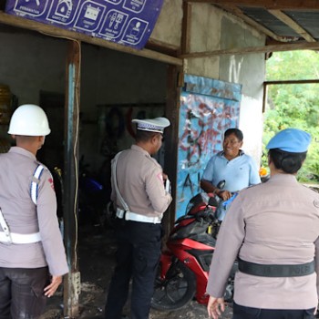 Gelar sosialisasi, Satgas Preemtif Ops Simpatik Salawaku Polres Kepulauan Tanimbar sasar bengkel