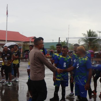 Menyongsong HUT Bhayangkara Ke -79 Kapolres Kepulauan Aru Turut Hadir Dalam Grand Final Voly Polres Kepulauan Aru.