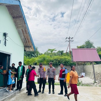 Personil Polsek Wetar Pastikan Kamtibmas Berjalan Kondusif Saat Amankan Tempat Ibadah