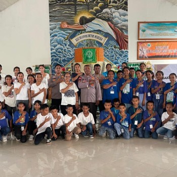 Kapolsek Serwaru Sosialisasikan Keselamatan Lalu Lintas Kepada Warga Gereja Demi Terciptanya Disiplin Berlalu Lintas