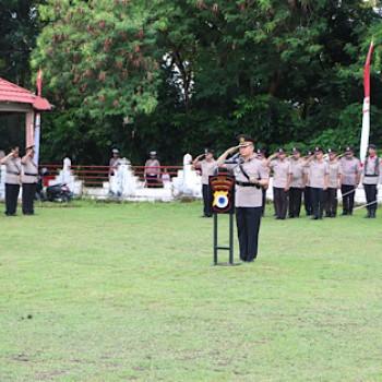 Polres Kepulauan Tanimbar gelar Upacara Ziarah dan tabur bunga, sambut Hari Bhayangkara ke-79