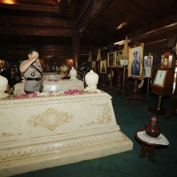 Setelah BJ Habibie-Soeharto, Kapolri akan Ziarah ke Makam Gusdur-Bung Karno Besok