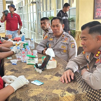 Jelang Hari Bhayangkara ke-79, Polres Maluku Barat Daya Bersama PMI Gelar Bhakti Kesehatan
