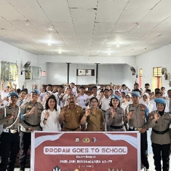 Warnai Perayaan HUT Ke-79 Bhayangkara, Polda Maluku Sosialisasi Bahaya Narkoba di Sekolah
