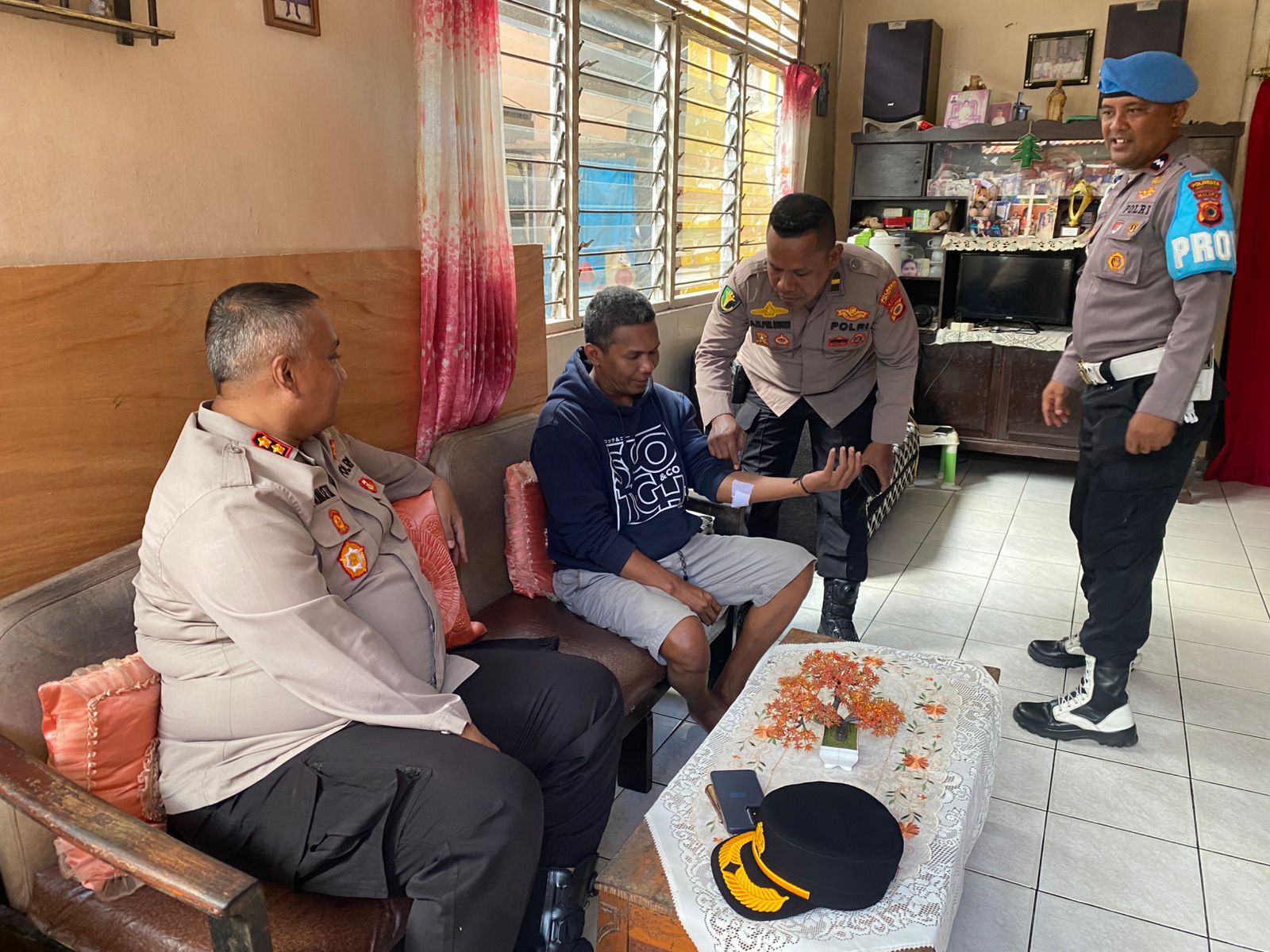 Personel Samapta Polresta Ambon yang Terluka Saat Pengamanan Bentrok Jalani Pemeriksaan Kesehatan