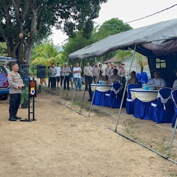 Penuh haru, Polres Kepulauan Tanimbar serahkan kunci Bedah Rumah sambut Hari Bhayangkara