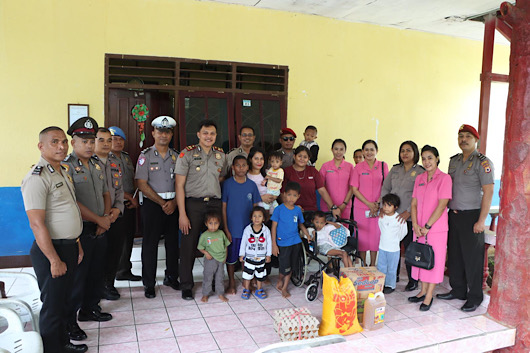 Wujud syukur, Personel Polres Kepulauan Tanimbar naik pangkat berbagi dengan Anak-Anak Panti Asuhan