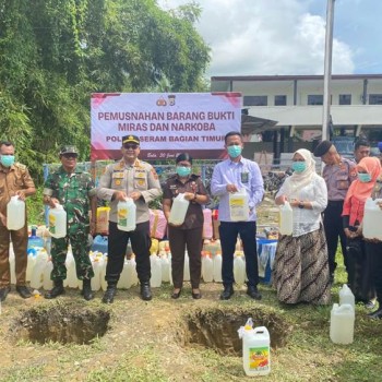 2 Bulan Menjabat, Kapolres SBT Sita dan Musnahkan Ribuan Miras