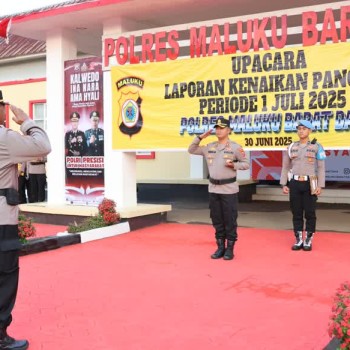 Kapolres MBD Pimpin Upacara Laporan Kenaikan Pangkat Personel Polres MBD