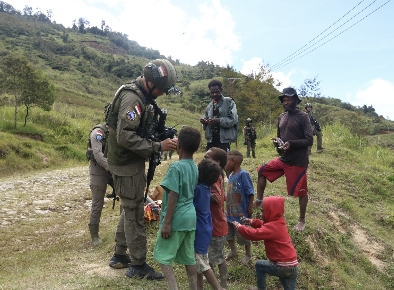 Patroli Humanis dan Layanan Kesehatan Satgas Ops Damai Cartenz Warnai Kondusivitas di Wamena, Jayawijaya