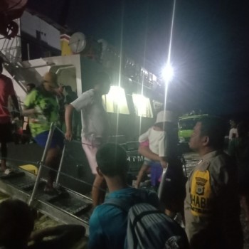 Maksimalkan Pelayanan Bagi Masyarakat, Polsek Babar Timur Amankan Pelabuhan Laut Masela