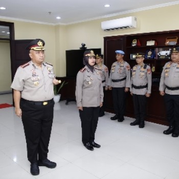 Kapolda Pimpin Korp Raport Kenaikan Pangkat Kapolresta Ambon dan Wadir Binmas Polda Maluku
