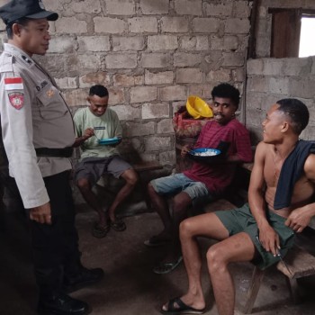 Bhabinkamtibmas Aipda Jennia Bina Masyarakat Demi Wujudkan Stabilitas Kamtibmas