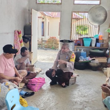 Pelihara Silaturahmi Dengan Masyarakat, Bhabinkamtibmas Laimu Lakukan Sambang