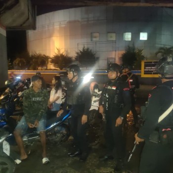 Antisipasi Gangguan Kamtibmas Brimob Maluku Patroli KRYD di Ambon