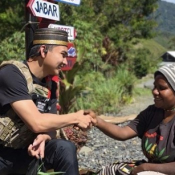 Satgas Operasi Damai Cartenz Sambangi Mama-mama di Distrik Kulirik, Puncak Jaya