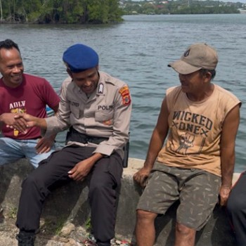 Sampaikan Imbauan dan pesan Kamtibmas, Sat Polair Polres Kepulauan Tanimbar sambangi Warga Nelayan