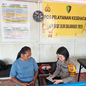 Subsatgas Dokkes Polres Kepulauan Tanimbar berikan layanan kesehatan gratis ke Masyarakat pada Pos Yan Ops Lilin